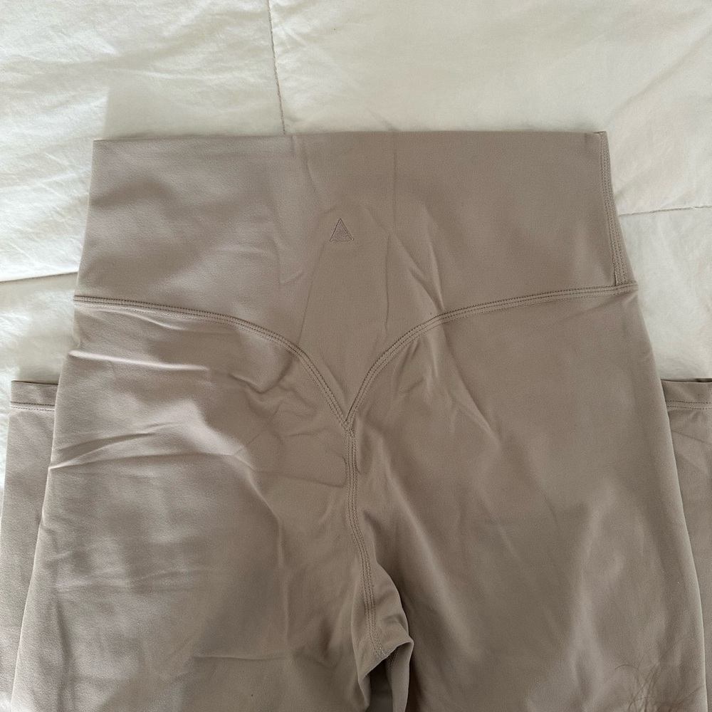 Vitality Beige Leggings Size Medium - Picture 3 of 4
